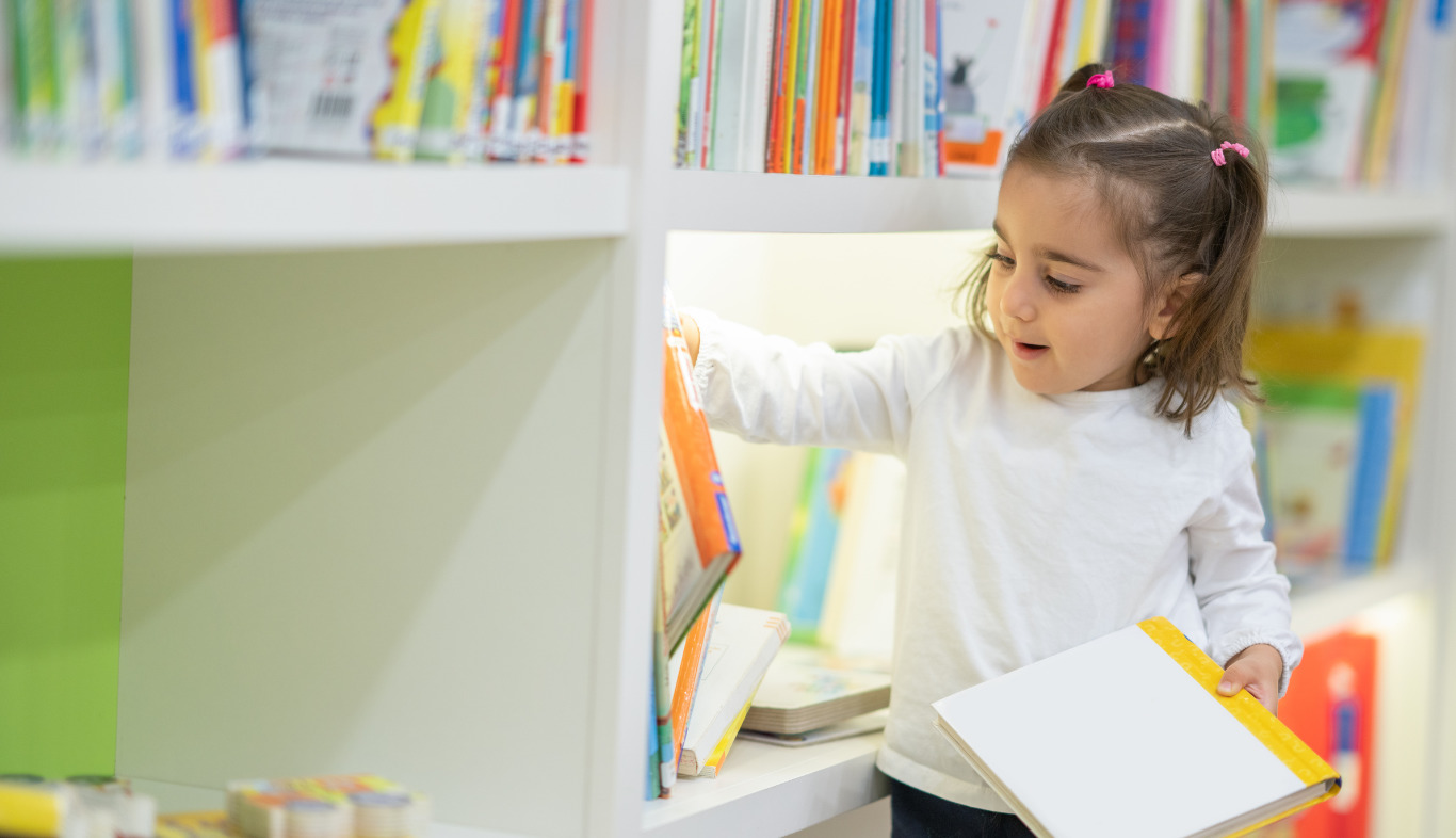 How to Apply Montessori Principles While Setting Up Home Library for Children?